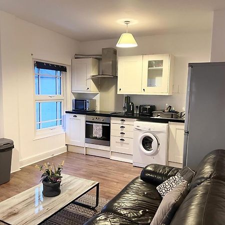 Yeovil Apartments Bagian luar foto
