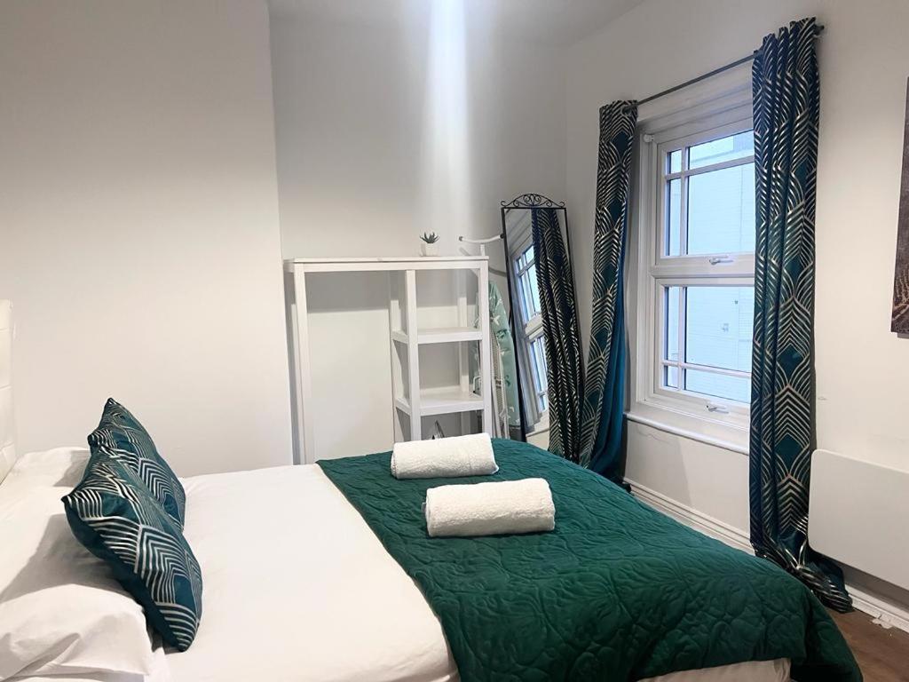 Yeovil Apartments Bagian luar foto