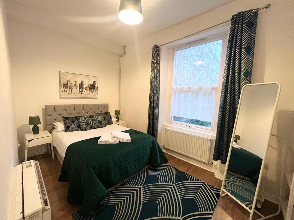 Yeovil Apartments Bagian luar foto